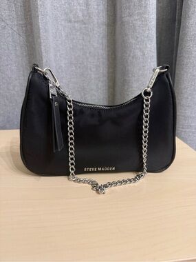 Steve Madden Black Shoulder Bag with Silver Chain Strap